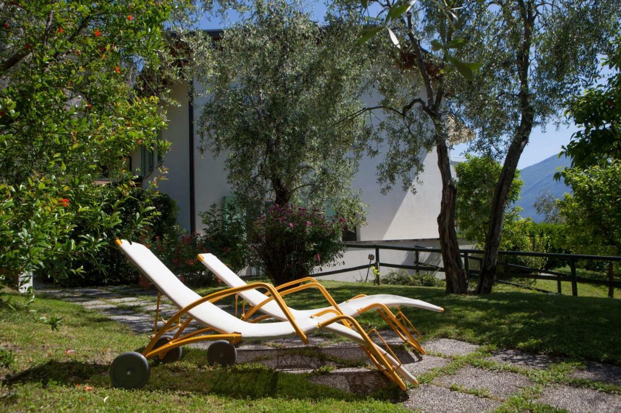 Residence Villa Aranci Лімоне-суль-Гарда Екстер'єр фото